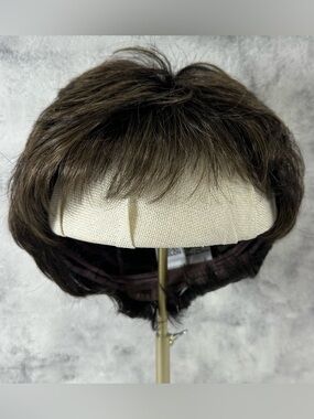 Raquel Welch Winner Pixie Cut Wig By Hairuwear, AVERAGE SS4/10 SS Iced Java NEW
